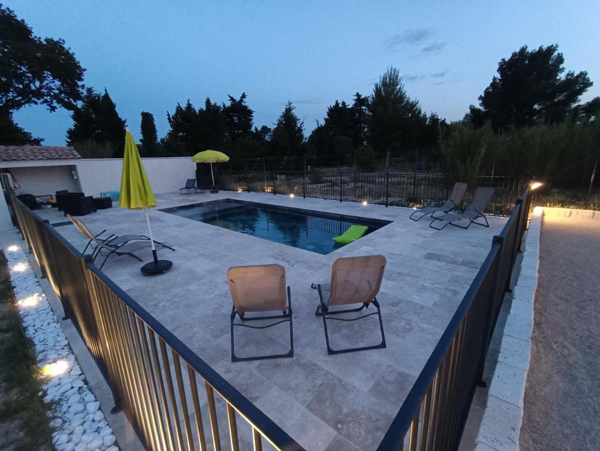 Maison Independante Avec Piscine, 10Min Avignon Pujaut Extérieur photo